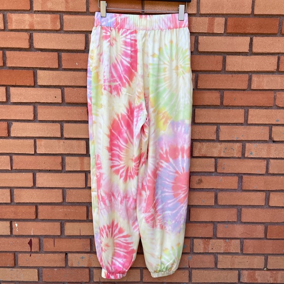 Lovers + Friends Silky Tie Dye Joggers Size Medium - Picture 4 of 11